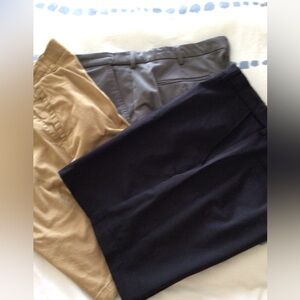 Bundle of 3 pair golf shorts.